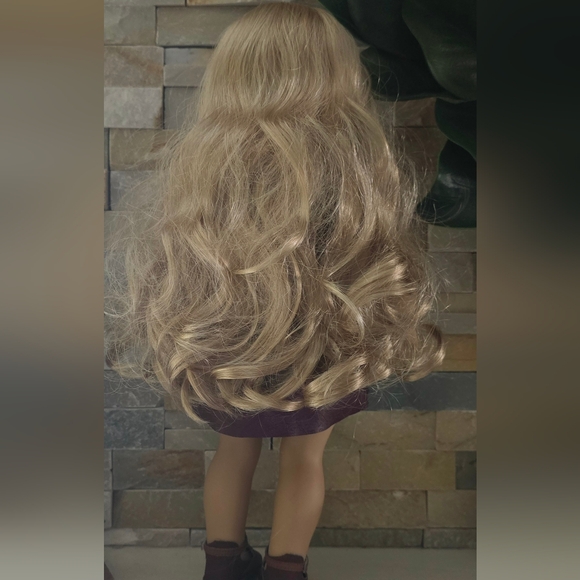 American Girl Retired Tenney Grant with Carrying Travel Case - Picture 4 of 12